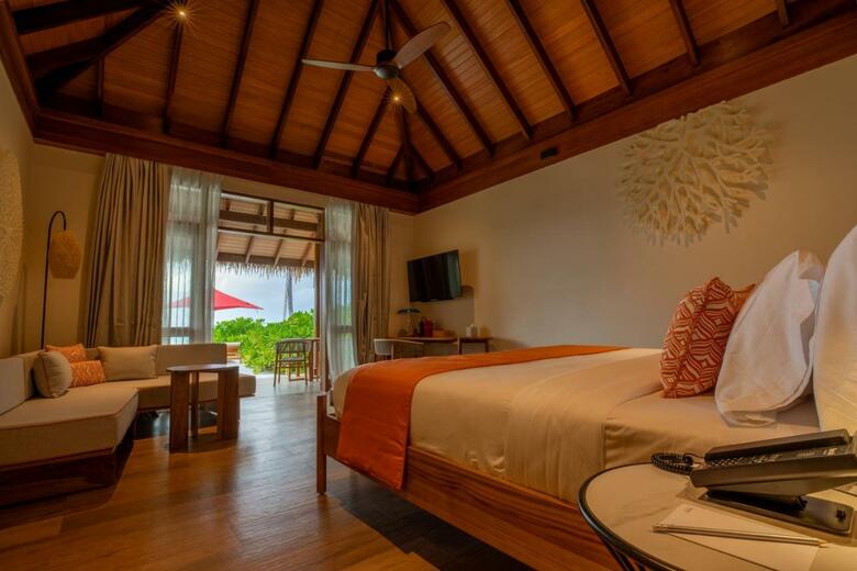 Hotel Barcel� Whale Lagoon Maldives