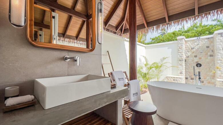 Hotel Barcel� Whale Lagoon Maldives