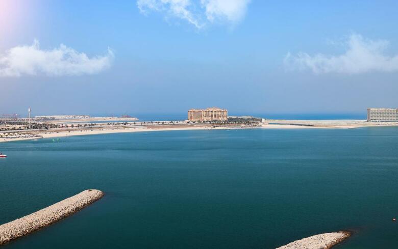 Hotel Rove Al Marjan Island