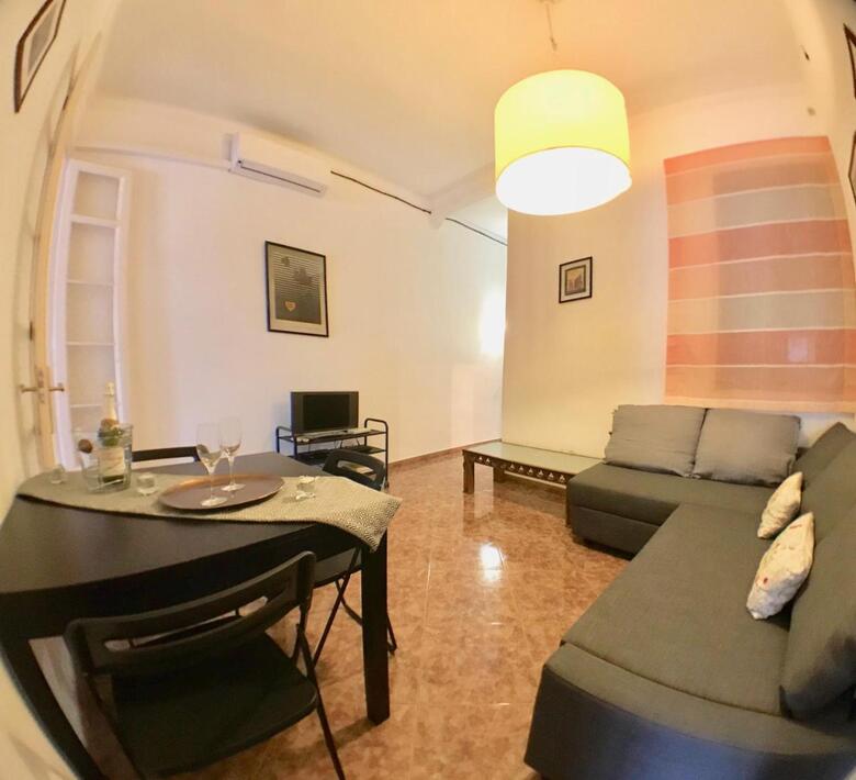 Plaza Espa�a Central Apartment
