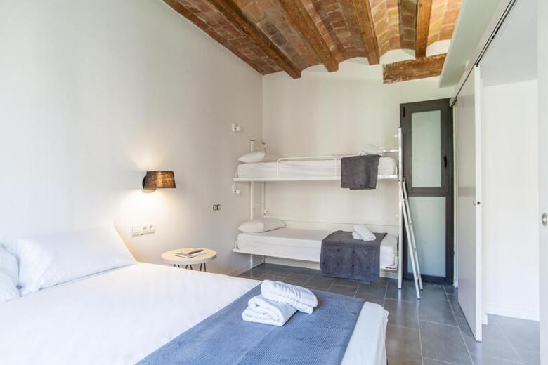 Aparteasy - Deluxe Family Apartments With Pool