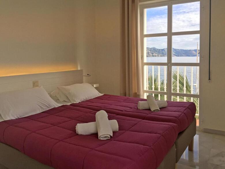 Apartamentos Fuentes De Nerja