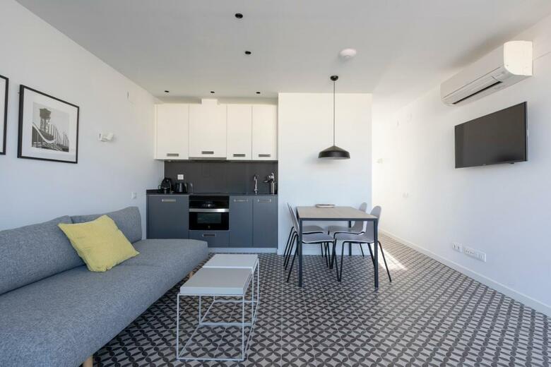 Aspasios Poble Nou Apartments