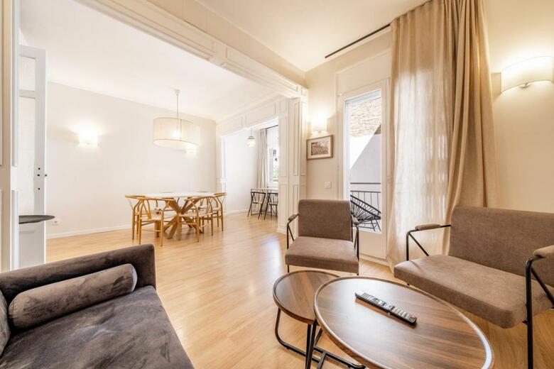 Ainb Barcelona Sants Apartments