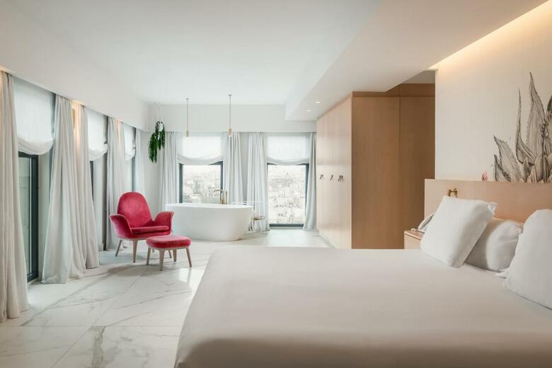 45 Times Barcelona Hotel