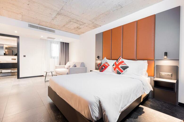 The Londoner Hotel St. Julian's