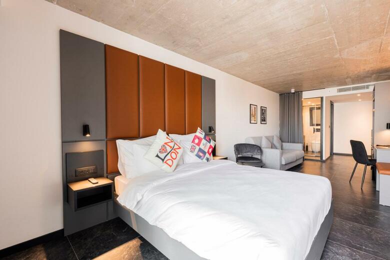 The Londoner Hotel St. Julian's