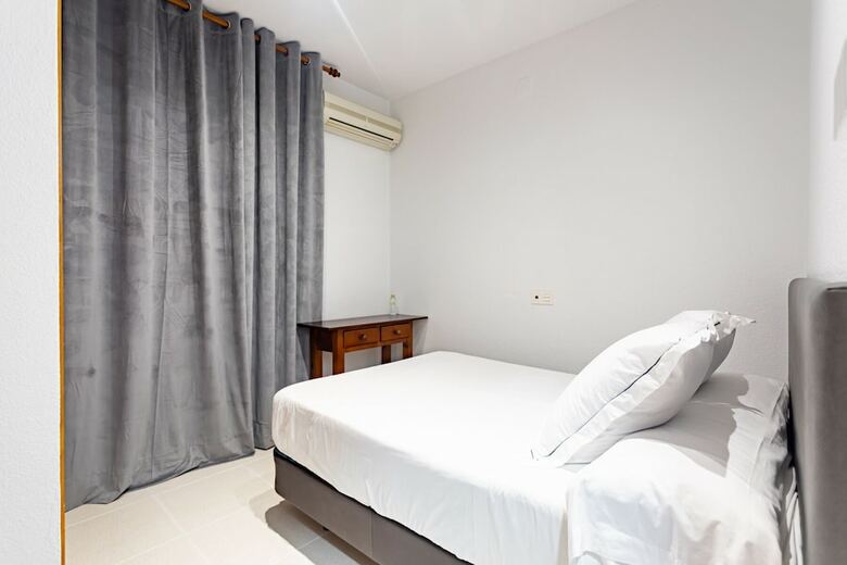 Hotel Hostal La Costa