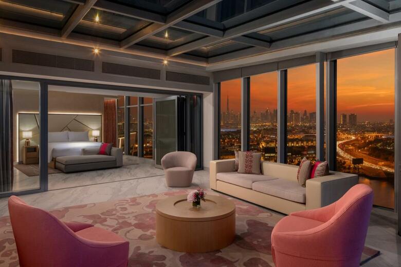 Hilton Dubai Creek Hotel & Residences