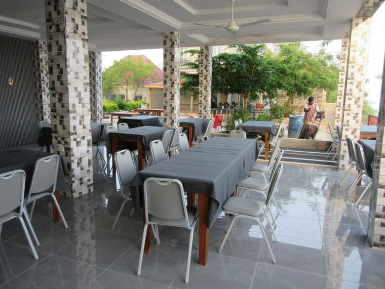 Island Hotel Janjanbureh