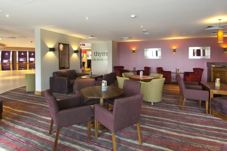Hotel Premier Inn Heathrow Airport Terminal 5