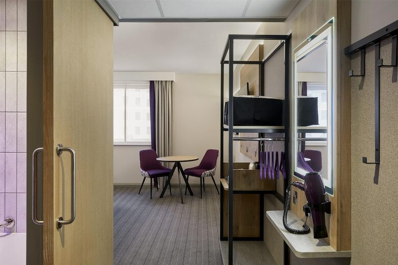 Hotel Premier Inn Llantrisant