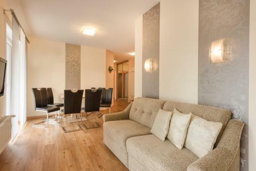 Hostal Haus H�llbacher