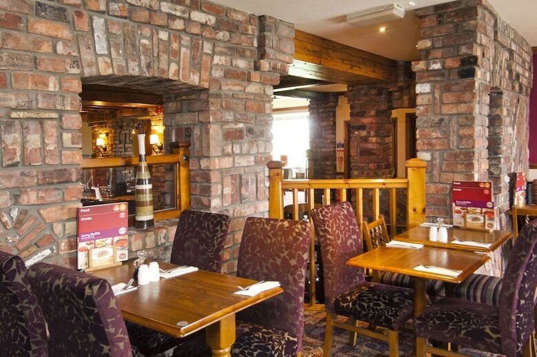 Hotel Premier Inn Llanelli Central West