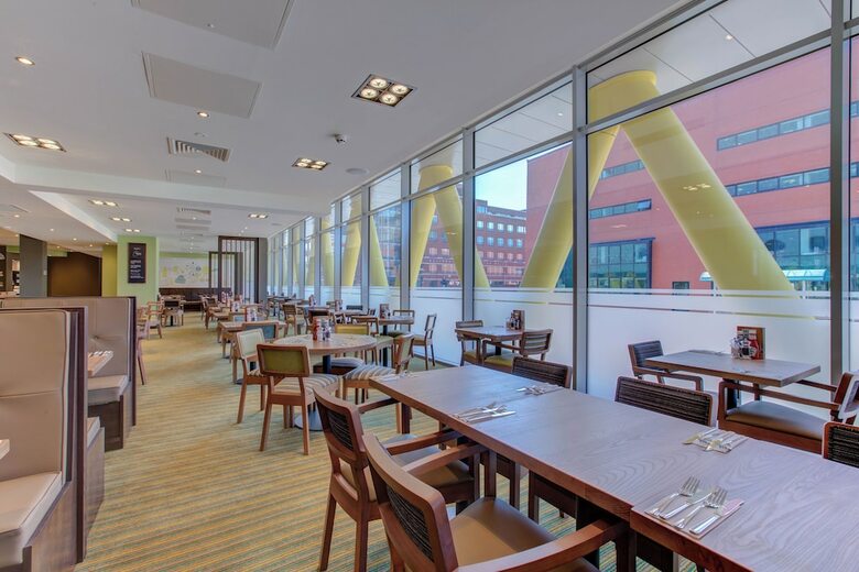 Hotel Premier Inn Cardiff Bay