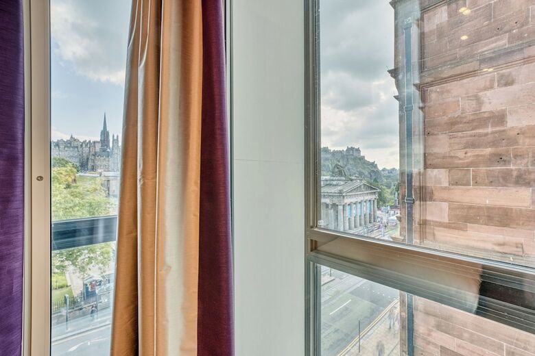 Hotel Premier Inn Edinburgh Cc Waverley