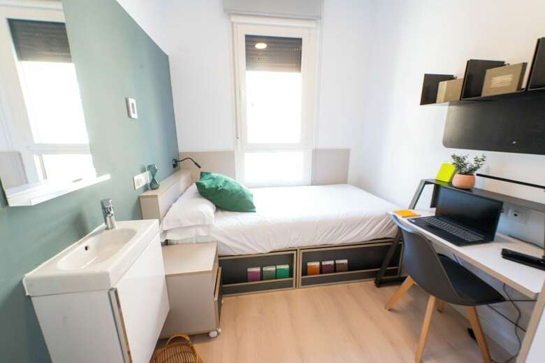 Apartamentos Bravo Students Granada