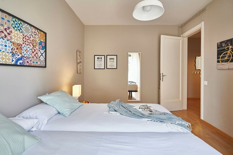 Bebarceloner Eixample Apartments