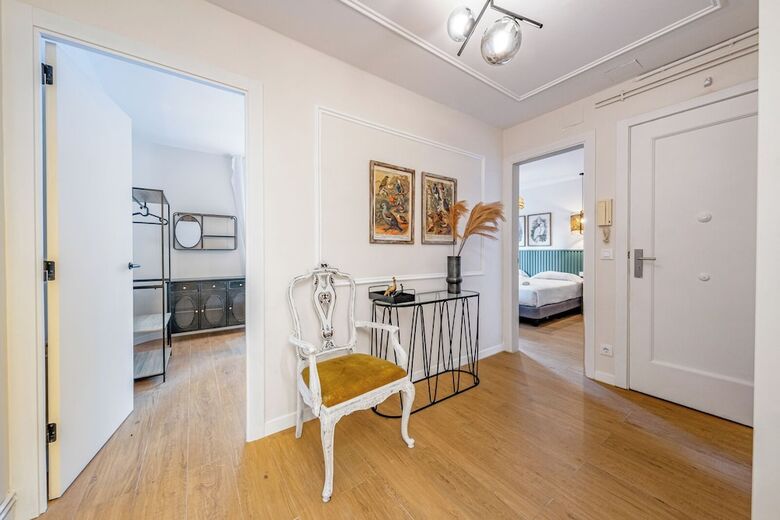 Bebarceloner Eixample Apartments