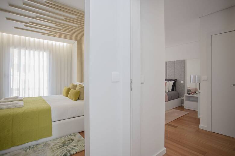 Liiiving - Luxury River View Apartment III