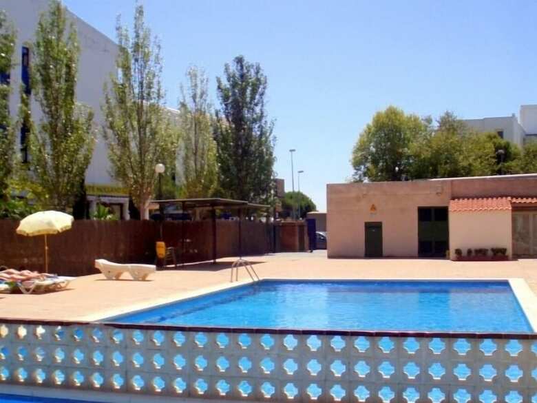 Apartamentos Pins Marina 24