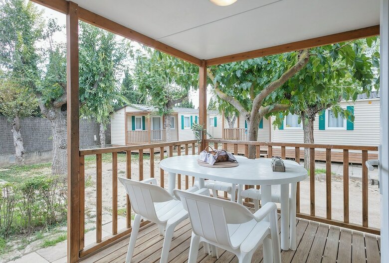 Camping Castell Montgr�