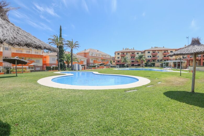 Apartamentos Las Cumbres In Islantilla