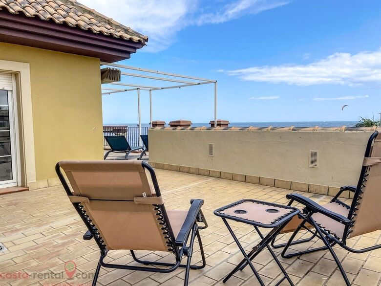 Luxury Front Line Apartment In Isla Canela Beach