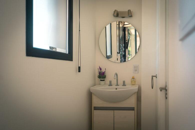 Lodwine Lodge Apartments