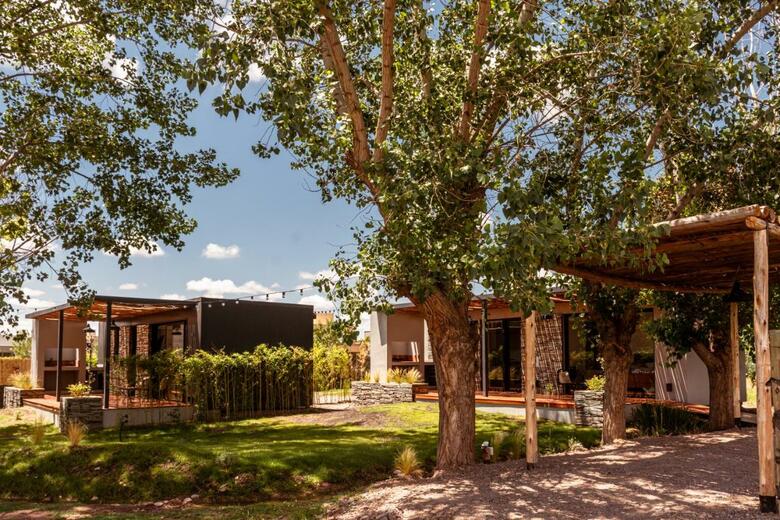 Lodwine Lodge Apartments