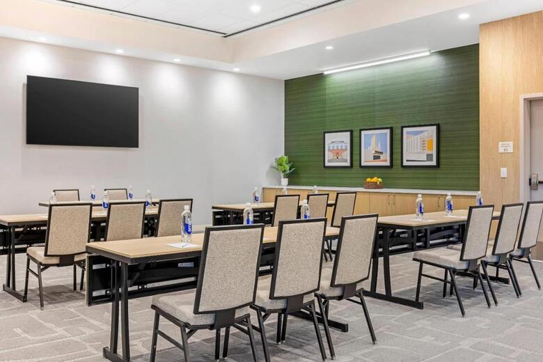 Cambria Hotel Burbank Airport