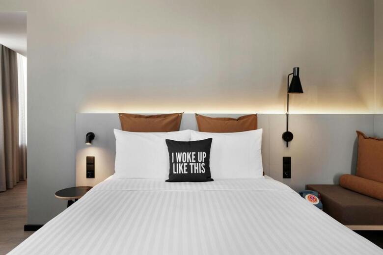 Hotel Moxy Alfragide Lisboa