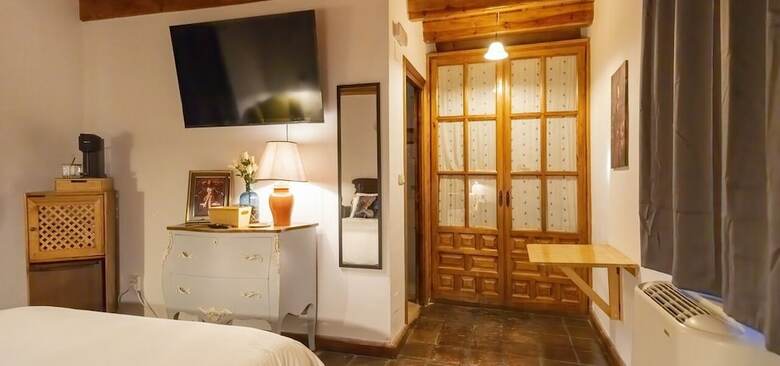 Hotel Hospedium Hoster�a Rural Isabel La Cat�lica