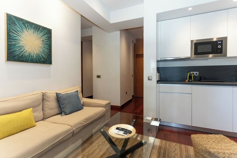 Aparthotel La Casa De La Alameda