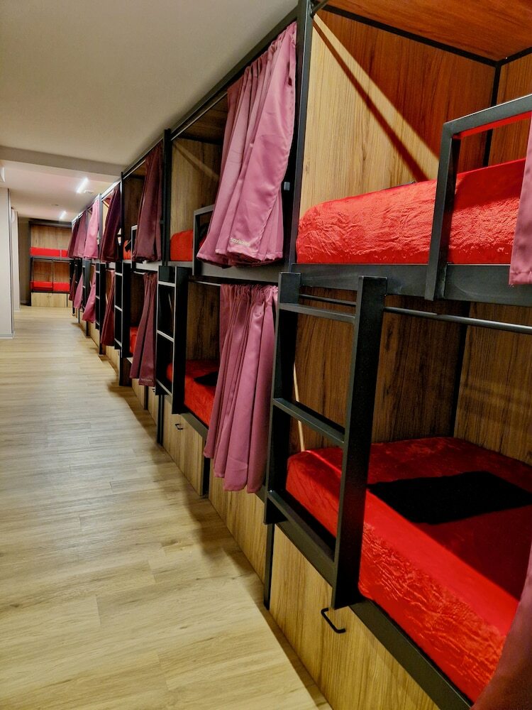 Hostal Velvet Hostel Business