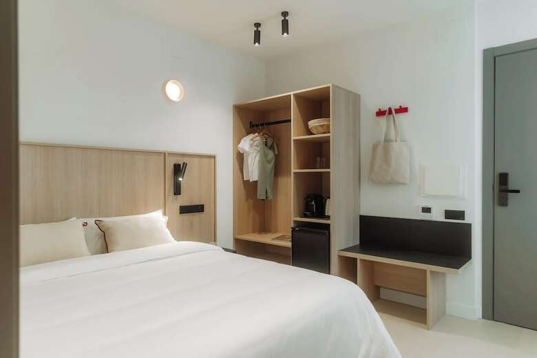 Hotel Design Suites By Olala Homes