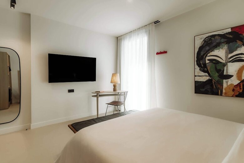 Hotel Design Suites By Olala Homes