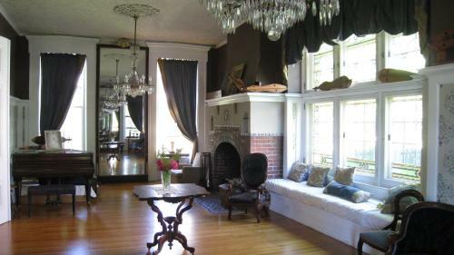 Allegheny Street Bed &amp; Breakfast