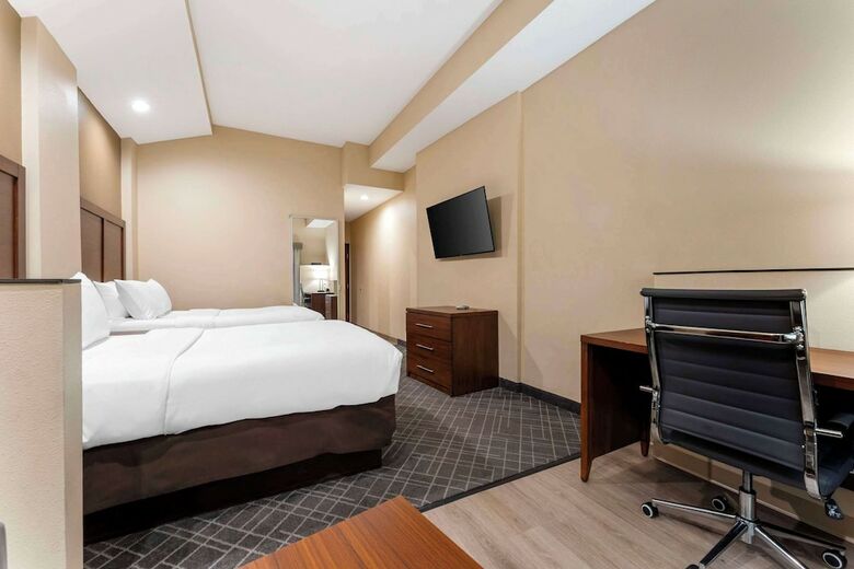 Hotel Comfort Suites Monaca