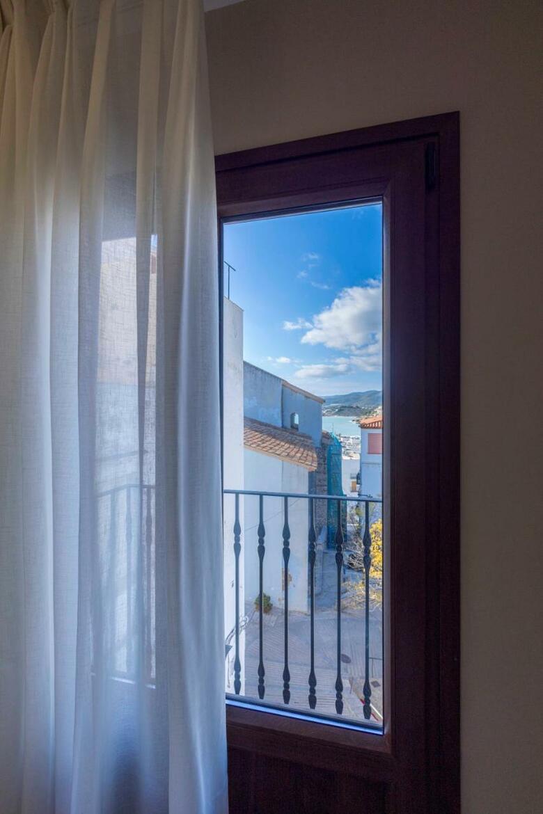 Hostal Portal Fosc Suites