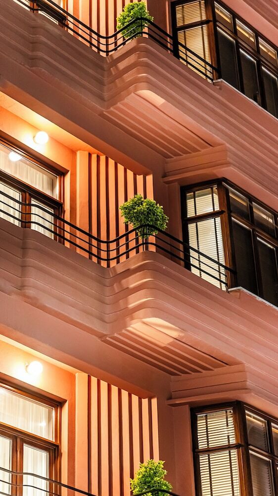 Lamartine Hotel