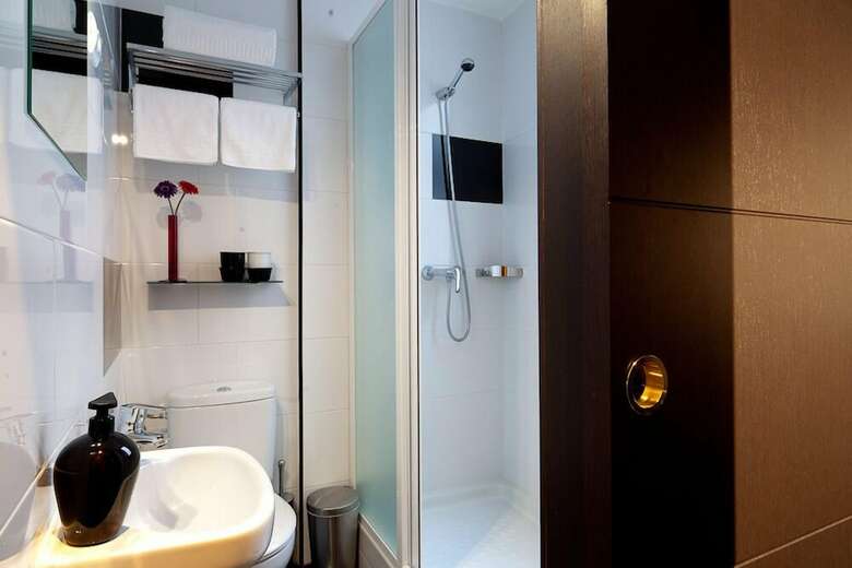 Hotel THC Tirso Molina Hostel