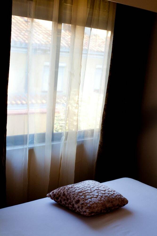 Hotel THC Tirso Molina Hostel