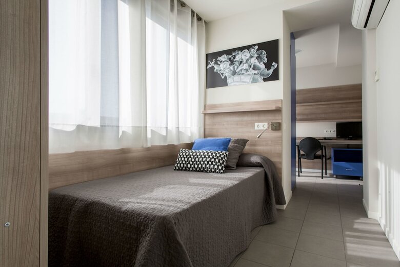Hotel Colegio Mayor Resa La Concepci�n Campus Accomodation