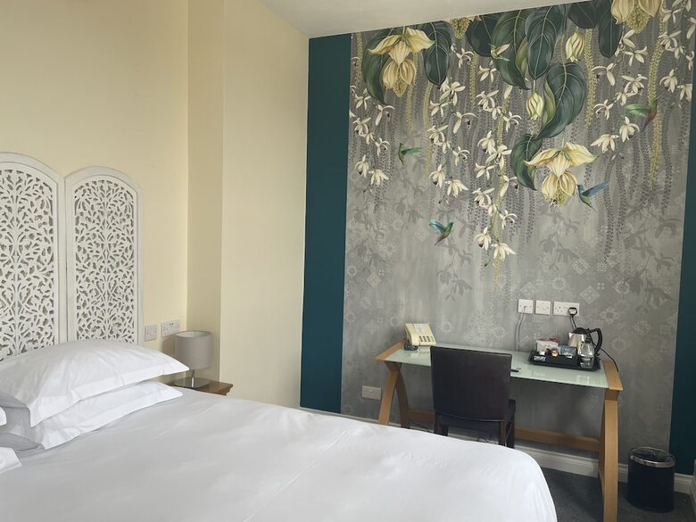 The Royal Adelaide Hotel