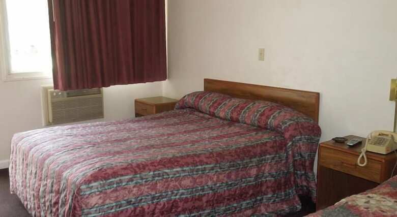 Lee's Motel