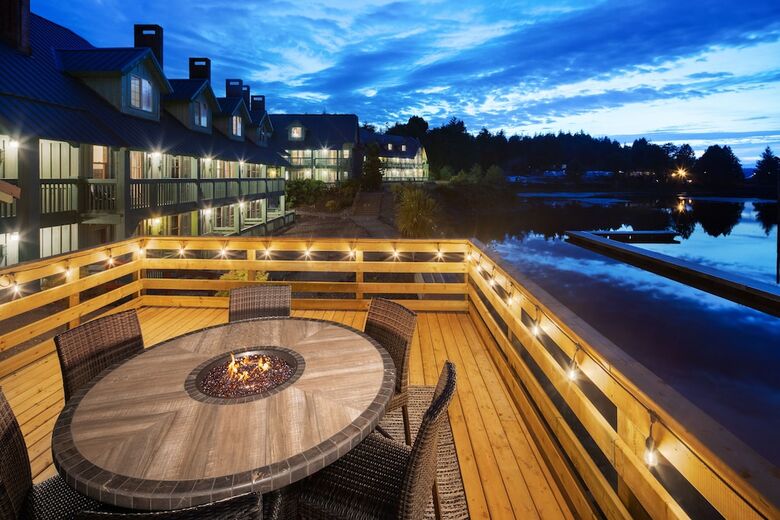 Hotel Canadian Princess Lodge & Marina