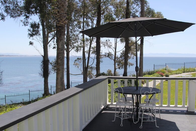 Bed & Breakfast Monarch Cove Inn
