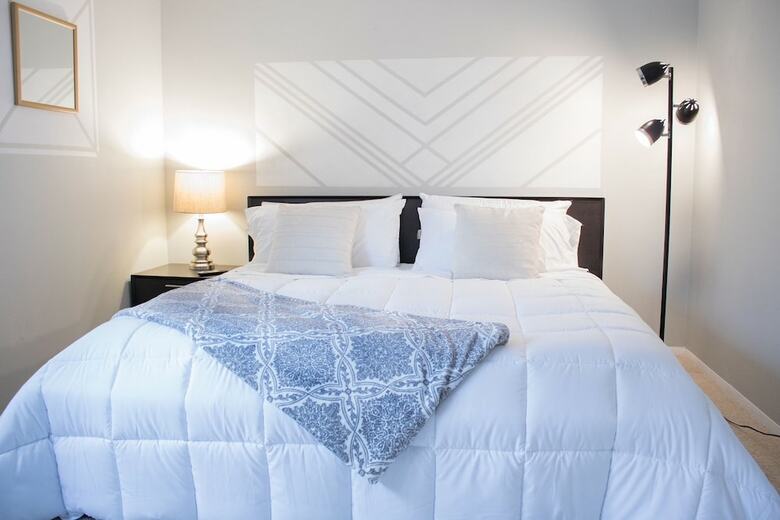 Hotel Modern Upscale Private Room