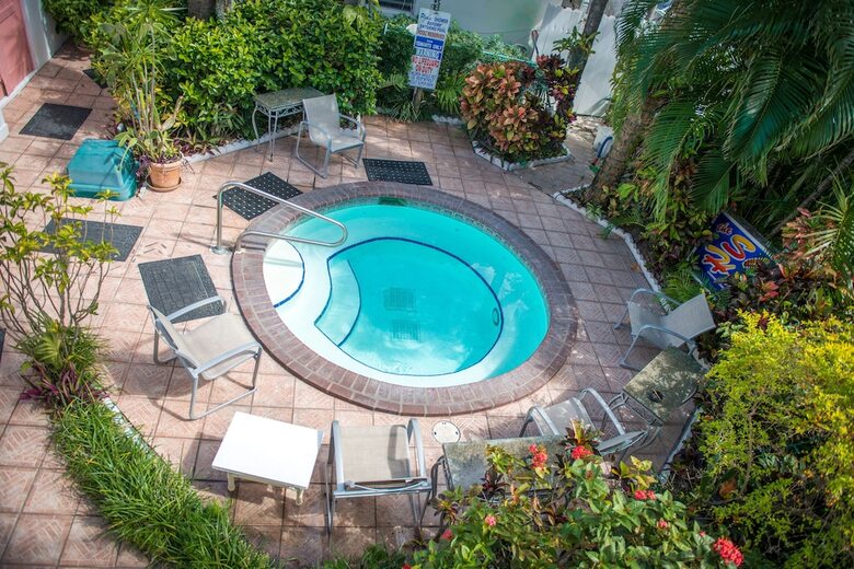 Hotel Shore Haven Resort Inn